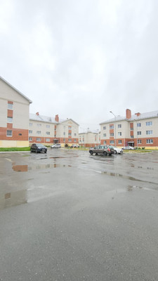 Продам 2-комн. в 3-комн. квартире, Виктора Чечвия ул, 2, Березовский г