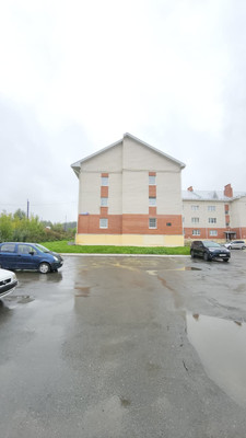 Продам 2-комн. в 3-комн. квартире, Виктора Чечвия ул, 2, Березовский г