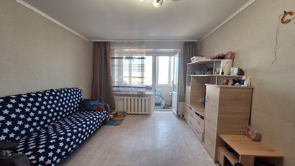 Продам трехкомнатную (3-комн.) квартиру, Деповская ул, 208б, Ишим г