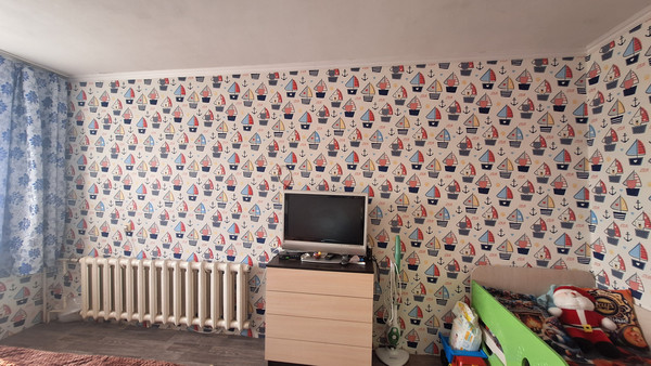 Продам трехкомнатную (3-комн.) квартиру, Деповская ул, 208б, Ишим г