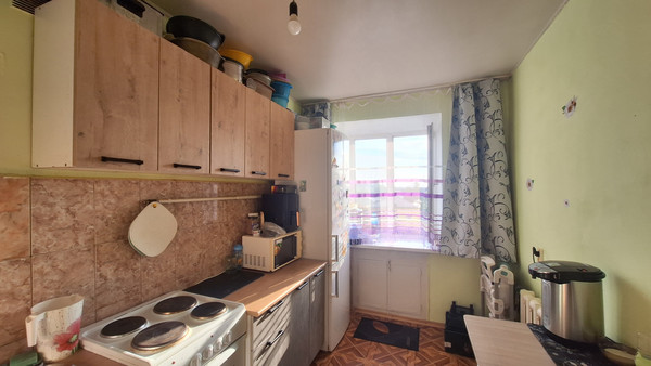 Продам трехкомнатную (3-комн.) квартиру, Деповская ул, 208б, Ишим г