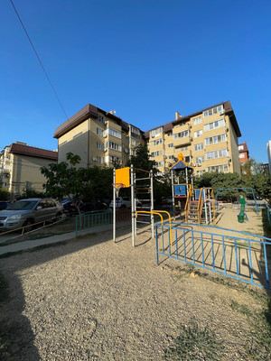 Продам двухкомнатную (2-комн.) квартиру, им. Сергея Есенина ул, 108/7, Краснодар г