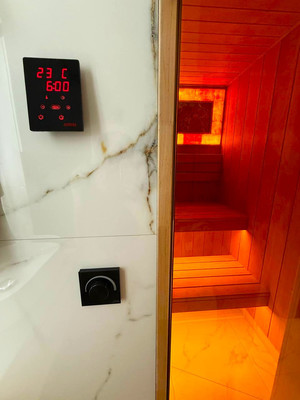 Продам двухкомнатную (2-комн.) квартиру, Молодой гвардии ул, 34, Калининград г