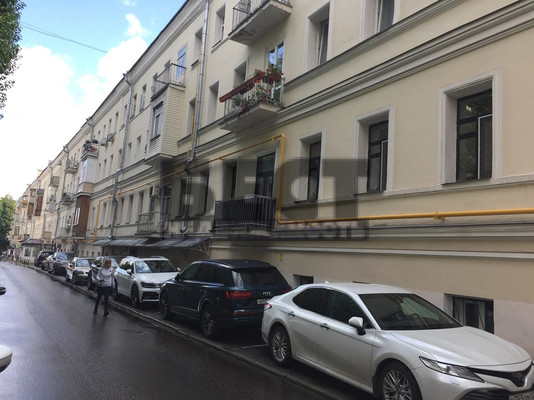 Продам многокомнатную квартиру, Петровка ул, 26с2, Москва г
