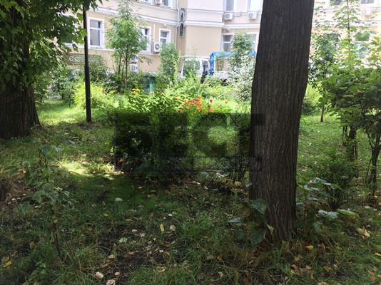 Продам многокомнатную квартиру, Петровка ул, 26с2, Москва г