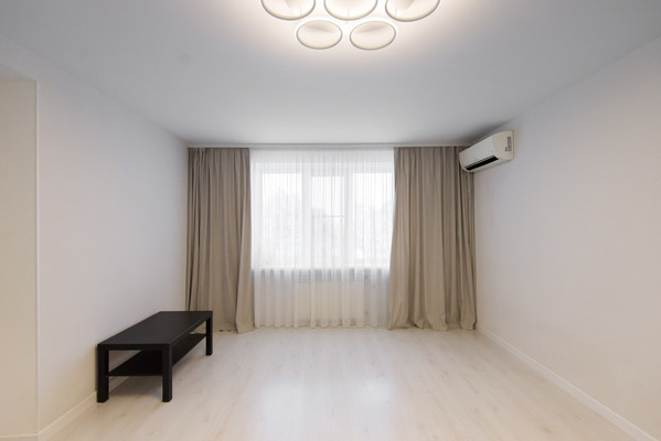 Продам трехкомнатную (3-комн.) квартиру, Михаила Нагибина пр-кт, 37Б, Ростов-на-Дону г