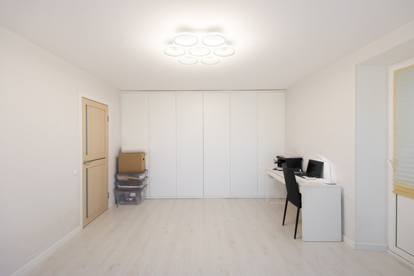 Продам трехкомнатную (3-комн.) квартиру, Михаила Нагибина пр-кт, 37Б, Ростов-на-Дону г