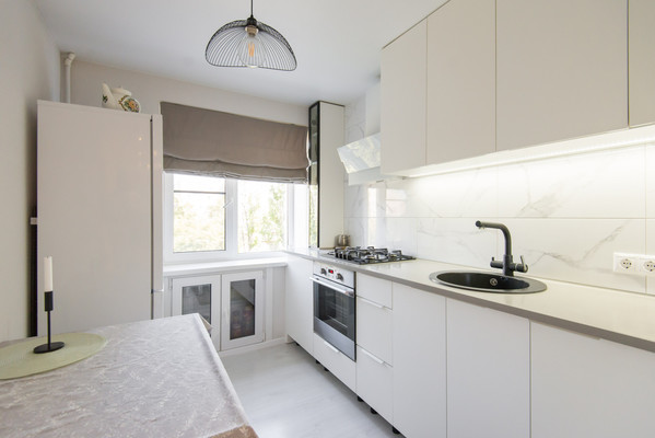 Продам трехкомнатную (3-комн.) квартиру, Михаила Нагибина пр-кт, 37Б, Ростов-на-Дону г