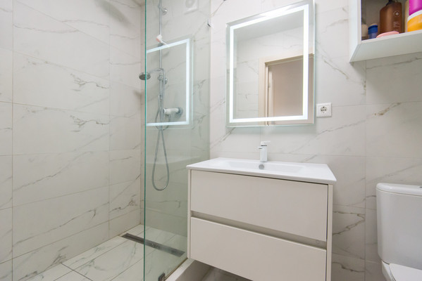 Продам трехкомнатную (3-комн.) квартиру, Михаила Нагибина пр-кт, 37Б, Ростов-на-Дону г