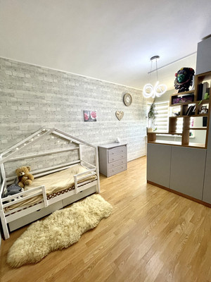 Продам однокомнатную (1-комн.) квартиру, Михневская ул, 8, Москва г