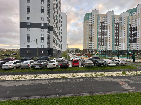 Продам однокомнатную (1-комн.) квартиру, Латвийская ул, 58к3, Екатеринбург г