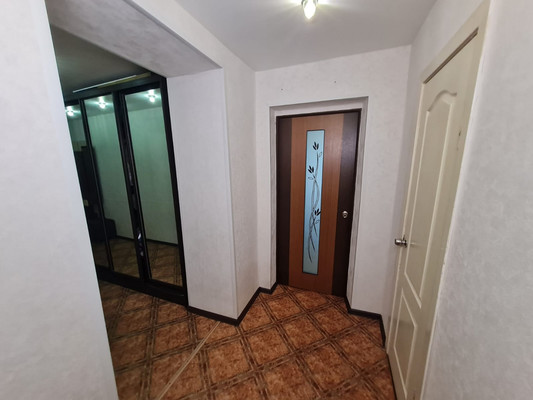 Продам трехкомнатную (3-комн.) квартиру, Первостроителей пр-кт, 41, Комсомольск-на-Амуре г