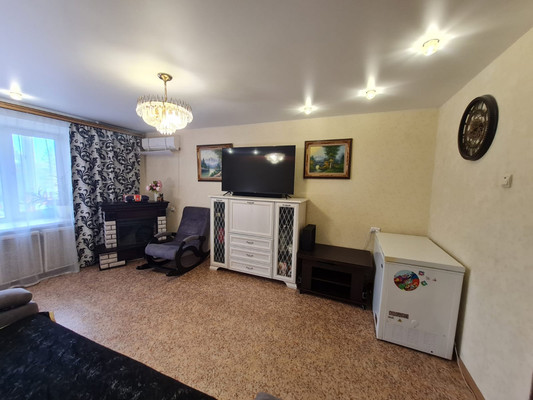 Продам трехкомнатную (3-комн.) квартиру, Первостроителей пр-кт, 41, Комсомольск-на-Амуре г