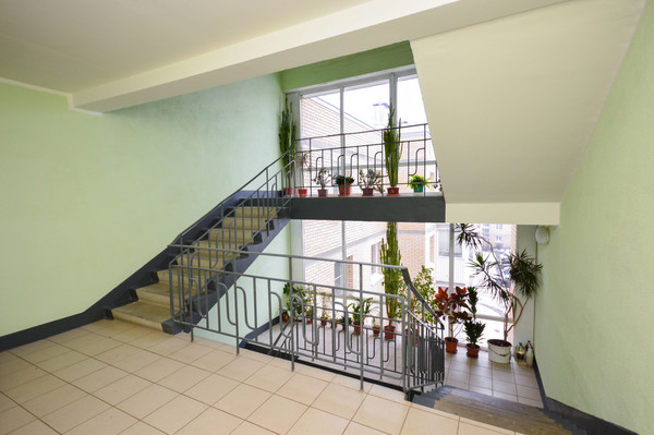 Продам трехкомнатную (3-комн.) квартиру, Гусарская ул, 4к10, Пушкин г