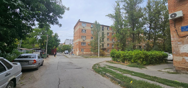 Продам двухкомнатную (2-комн.) квартиру, Казахская ул, 87/1, Ростов-на-Дону г
