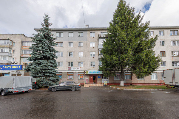 Продам трехкомнатную (3-комн.) квартиру, Челюскинцев ул, 4, Брянск г
