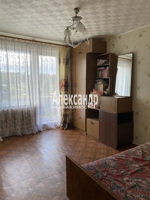 Продам трехкомнатную (3-комн.) квартиру, Им А.К.Харитонова ул, 88, Выборг г