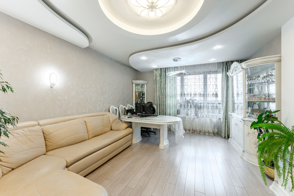Продам трехкомнатную (3-комн.) квартиру, Старокрымская ул, 15к2, Москва г