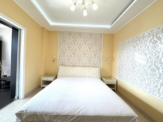 Продам двухкомнатную (2-комн.) квартиру, Чистопольская ул, 38, Казань г