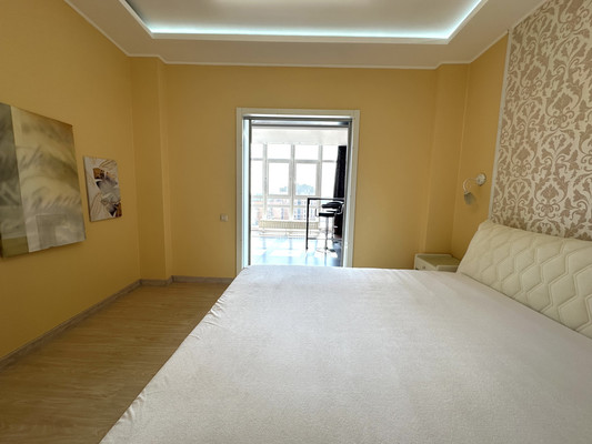 Продам двухкомнатную (2-комн.) квартиру, Чистопольская ул, 38, Казань г