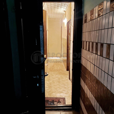 Продам трехкомнатную (3-комн.) квартиру, Днепропетровская ул, 3к1, Москва г