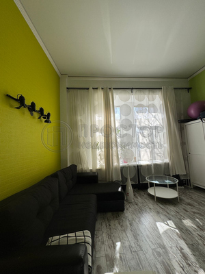 Продам трехкомнатную (3-комн.) квартиру, Тихвинский пер, 11, Москва г