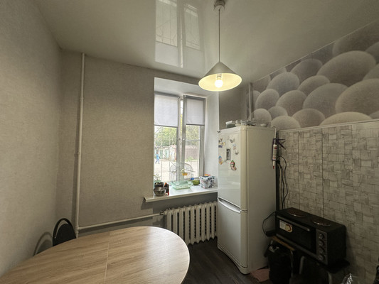 Продам двухкомнатную (2-комн.) квартиру, Розы Люксембург ул, 25, Иркутск г