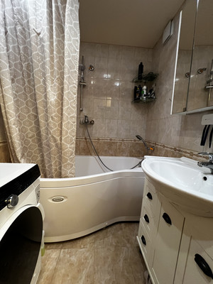 Продам двухкомнатную (2-комн.) квартиру, Инессы Арманд ул, 8/17, Москва г