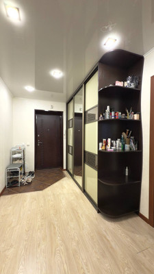 Продам двухкомнатную (2-комн.) квартиру, 34-й мкр, 14, Октябрьский г