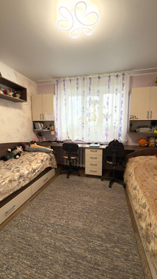 Продам двухкомнатную (2-комн.) квартиру, 34-й мкр, 14, Октябрьский г