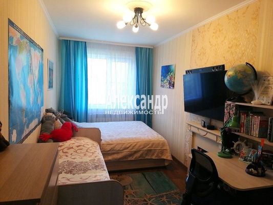 Продам двухкомнатную (2-комн.) квартиру, Первомайская ул, 3, Сосново п