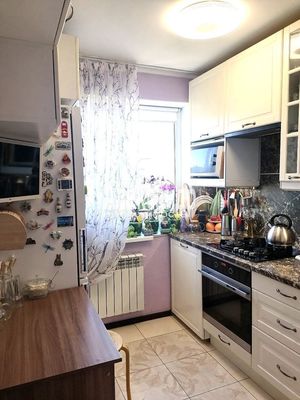 Продам двухкомнатную (2-комн.) квартиру, Первомайская ул, 3, Сосново п