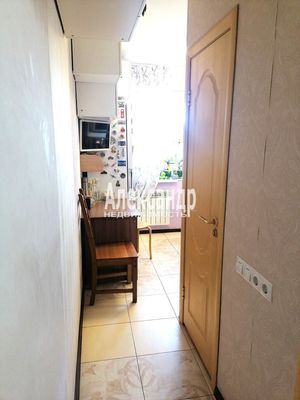 Продам двухкомнатную (2-комн.) квартиру, Первомайская ул, 3, Сосново п