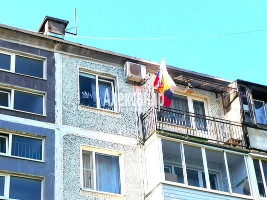 Продам двухкомнатную (2-комн.) квартиру, Первомайская ул, 3, Сосново п