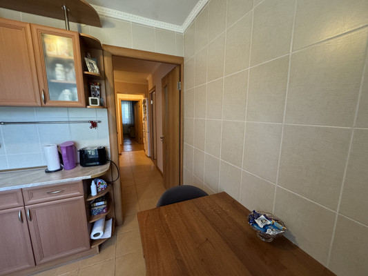 Продам трехкомнатную (3-комн.) квартиру, Залесская ул, 80, Симферополь г