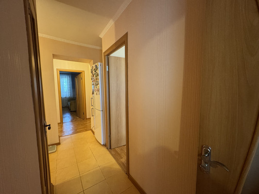 Продам трехкомнатную (3-комн.) квартиру, Залесская ул, 80, Симферополь г