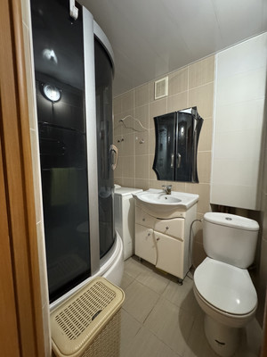 Продам трехкомнатную (3-комн.) квартиру, Залесская ул, 80, Симферополь г