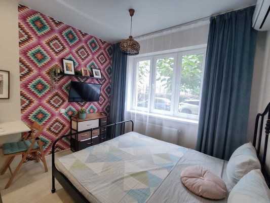 Продам трехкомнатную (3-комн.) квартиру, Конгрессная ул, 21, Краснодар г