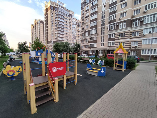 Продам трехкомнатную (3-комн.) квартиру, Конгрессная ул, 21, Краснодар г