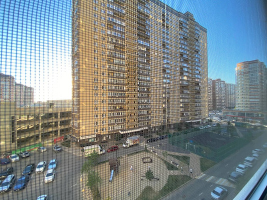 Продам однокомнатную (1-комн.) квартиру, им. Петра Метальникова ул, 38, Краснодар г