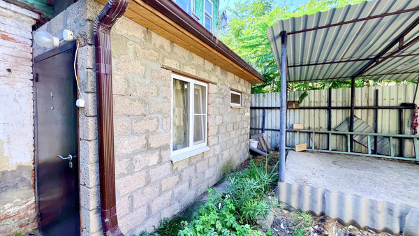 Продам трехкомнатную (3-комн.) квартиру, Набережная 1 Мая ул, 48, Астрахань г