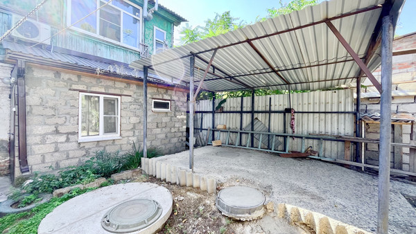 Продам трехкомнатную (3-комн.) квартиру, Набережная 1 Мая ул, 48, Астрахань г