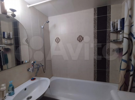 Продам двухкомнатную (2-комн.) квартиру, К.Маркса ул, 6, Волгодонск г