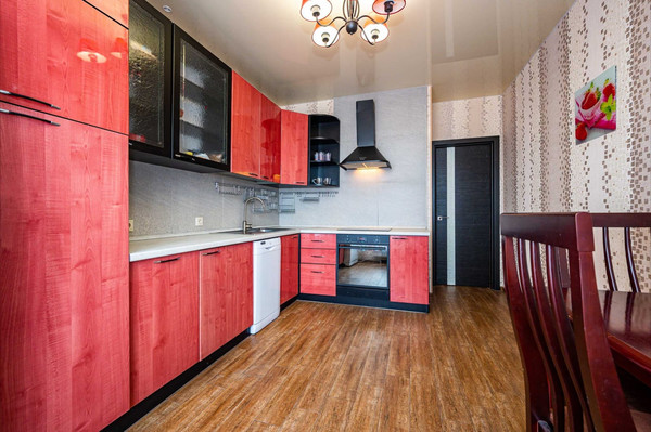 Продам трехкомнатную (3-комн.) квартиру, им. Леонида Лаврова (Пашковский жилой ма ул, 8к5, Краснодар г