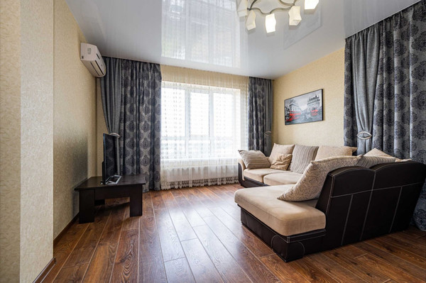 Продам трехкомнатную (3-комн.) квартиру, им. Леонида Лаврова (Пашковский жилой ма ул, 8к5, Краснодар г