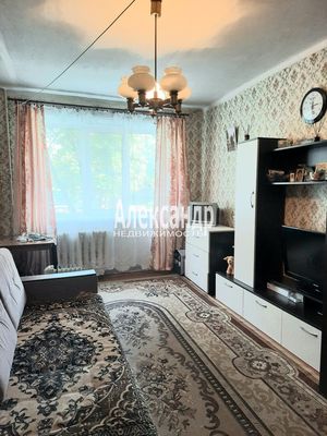 Продам трехкомнатную (3-комн.) квартиру, Новая ул, 16, Кировск г
