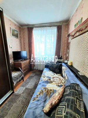 Продам трехкомнатную (3-комн.) квартиру, Новая ул, 16, Кировск г