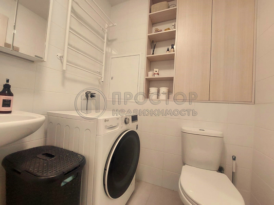 Продам двухкомнатную (2-комн.) квартиру, Полярная ул, 27к1, Москва г