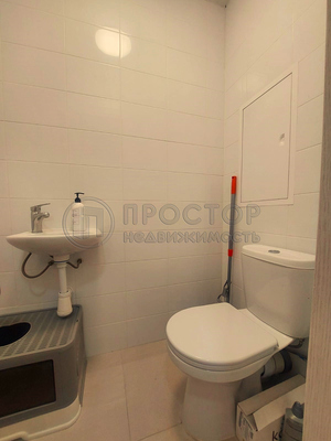 Продам двухкомнатную (2-комн.) квартиру, Полярная ул, 27к1, Москва г