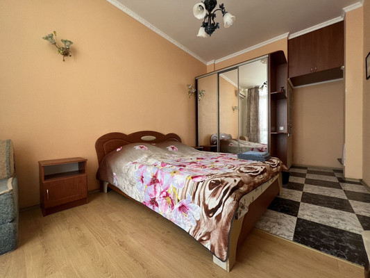 Продам коммерческое помещение 182 м2, Гагариной ул, 25, Утес п